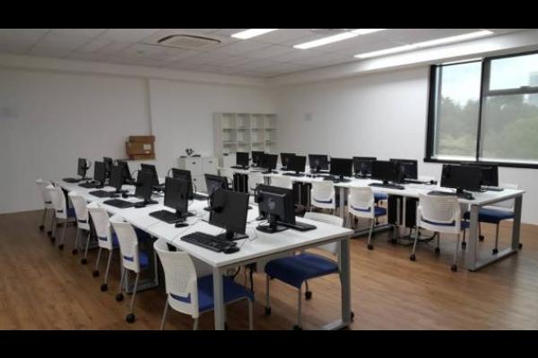 コンピュータールーム